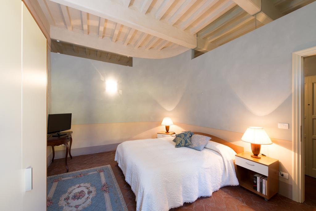 Altido Palazzo Piazza Mazzini Hotel Pescia Room photo